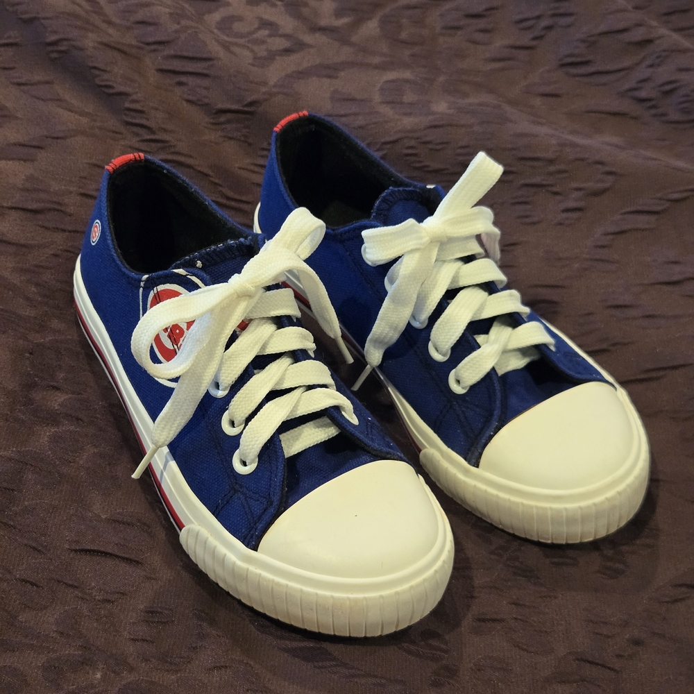 Chicago Cubs Youth Low Top Shoes. Size 3-4. Great Condition. FOCO